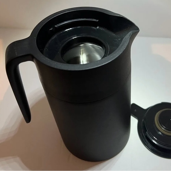IKEA Underlatta Vacuum Flash Black 41oz - Picture 1 of 5